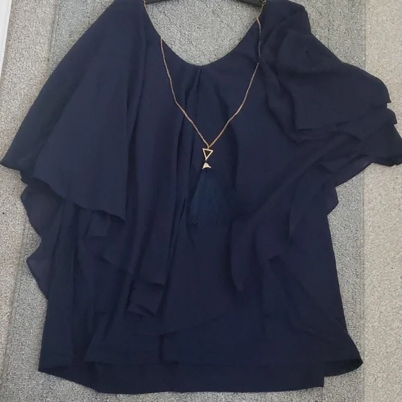 NWT Avenue Navy Overlay V-Neck Removable Tassel Necklace Blouse - Picture 6 of 9
